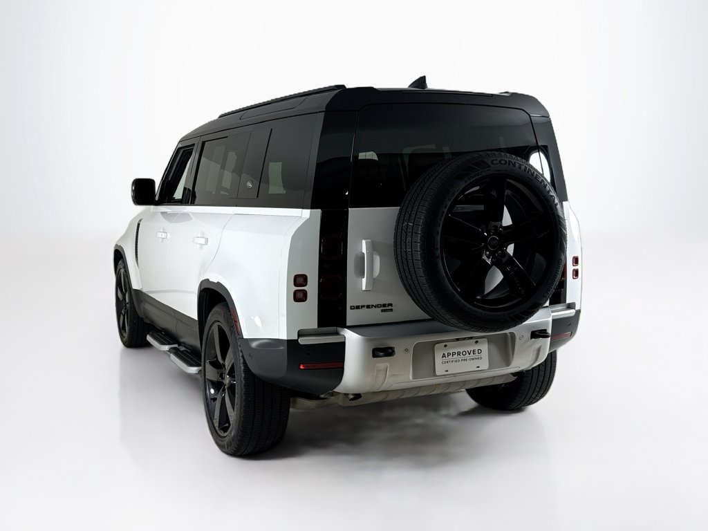 Used 2023 Land Rover Defender 110 SE AWD/4WD image 3