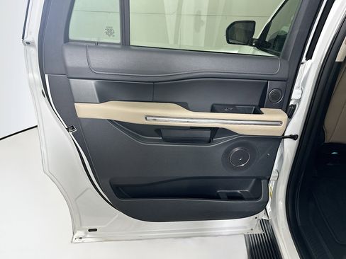 Used 2024 Ford Expedition Max Limited image 27