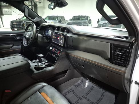 Certified 2024 GMC Sierra 1500 AT4 w/ Technology Package image 31