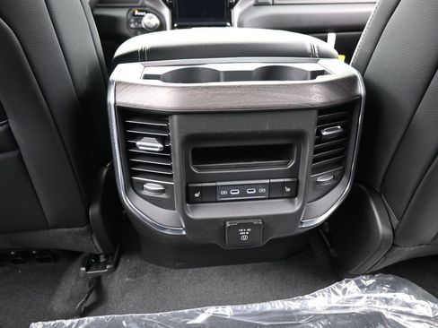 New 2026 RAM 1500 Laramie AWD/4WD image 33