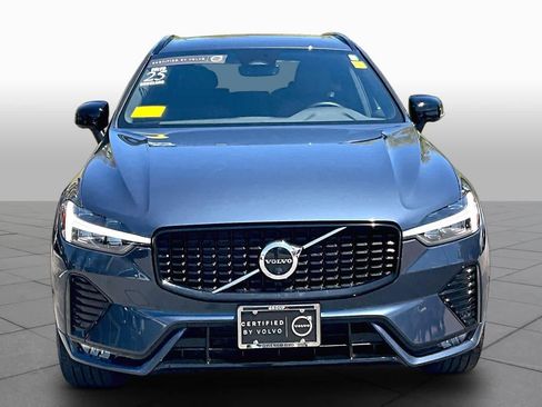 Used 2025 Volvo XC60 B5 Plus AWD/4WD image 4