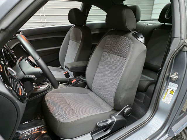 Used 2019 Volkswagen Beetle 2.0T S FWD image 13