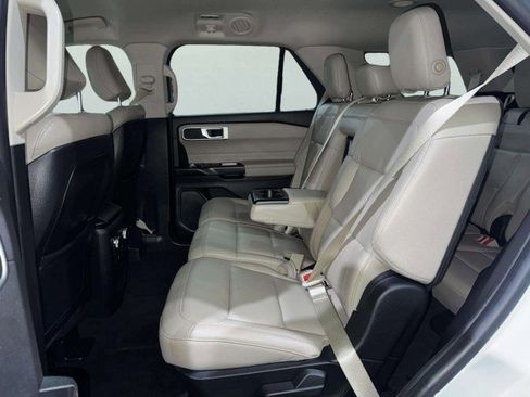 Used 2020 Ford Explorer XLT w/ Equipment Group 202A image 26