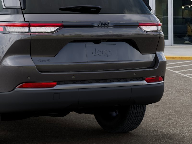 New 2026 Jeep Grand Cherokee Altitude AWD/4WD image 13