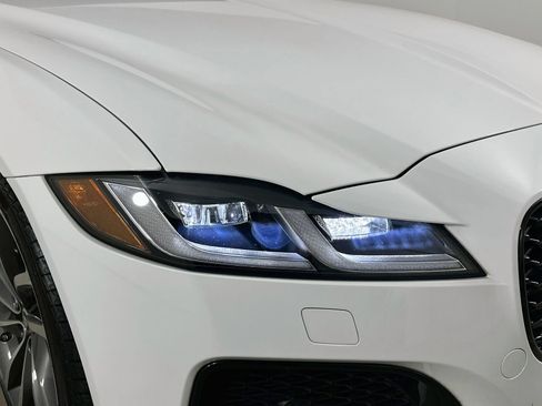 Used 2024 Jaguar XF R-Dynamic SE AWD/4WD image 9