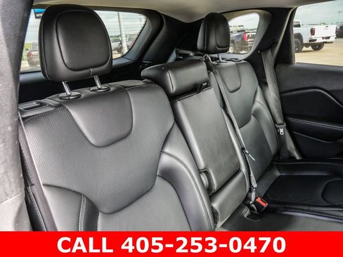 Used 2020 Jeep Cherokee Limited FWD image 44