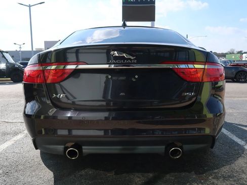 Used 2017 Jaguar XF Prestige image 9
