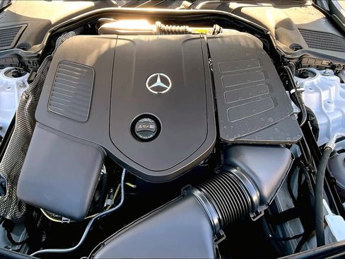 Used 2025 Mercedes-Benz C 300 Sedan image 16