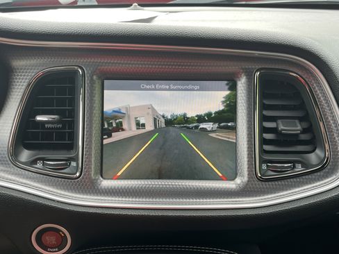 Used 2015 Dodge Challenger SRT Hellcat RWD image 4