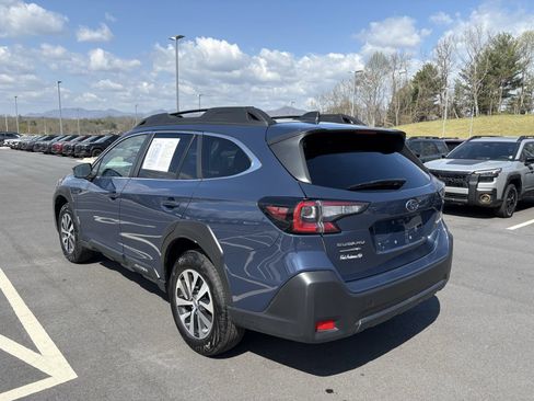Used 2025 Subaru Outback Premium AWD/4WD image 6