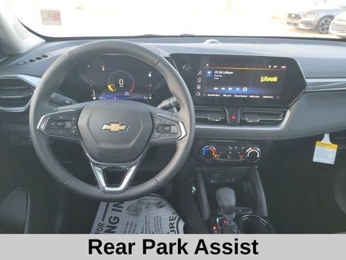 New 2026 Chevrolet TrailBlazer LT w/ LT Cold Weather Package FWD image 4