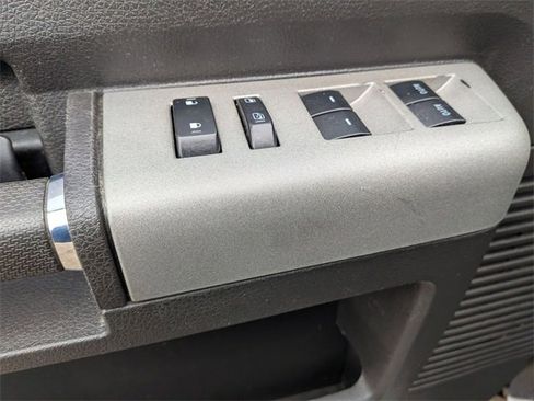 Used 2015 Ford F350 Lariat w/ Chrome Package image 15