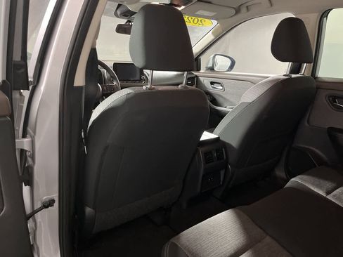 Used 2023 Nissan Rogue SV AWD/4WD image 24