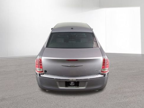 Used 2014 Chrysler 300 C RWD image 33