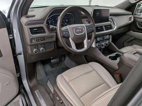 Certified 2024 GMC Yukon XL SLT image 2