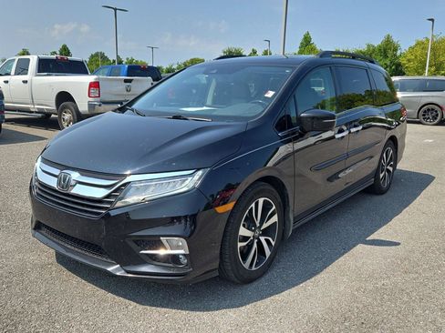 Used 2020 Honda Odyssey Elite image 3