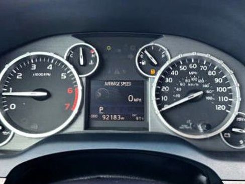 Used 2017 Toyota Tundra SR5 w/ SR5 Upgrade Package image 23