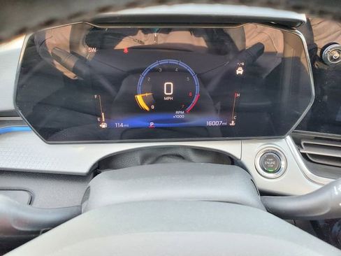 Used 2024 Chevrolet Trax LT w/ Driver Confidence Package image 25