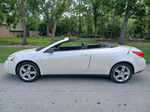 Used 2008 Pontiac G6 GT w/ Sport Package FWD image 10