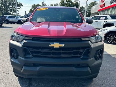 Used 2025 Chevrolet Colorado W/T w/ WT Custom Package RWD image 9