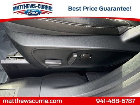 Certified 2020 Ford Escape Titanium FWD image 10