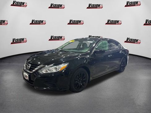 Used 2018 Nissan Altima 2.5 S w/ S Convenience Package image 1