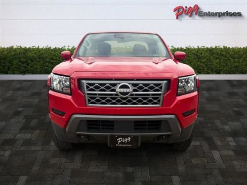 Used 2024 Nissan Frontier SV image 6