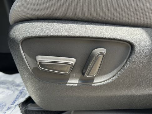 Certified 2025 Toyota Sienna LE FWD image 15