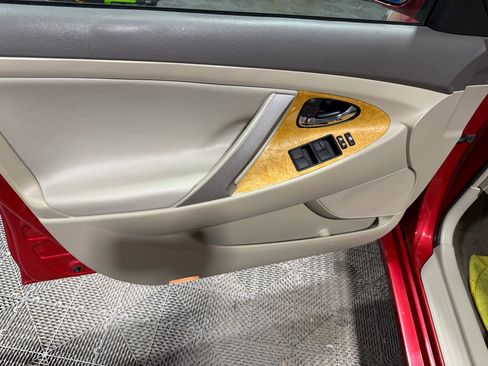 Used 2007 Toyota Camry XLE image 24