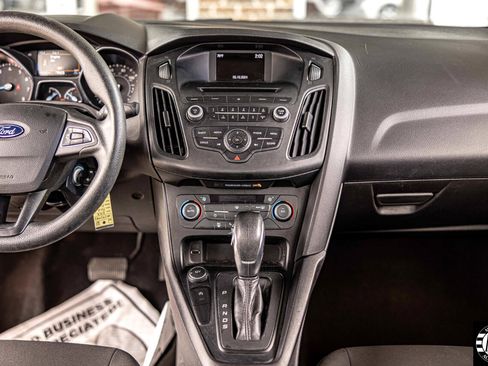 Used 2017 Ford Focus SE image 37