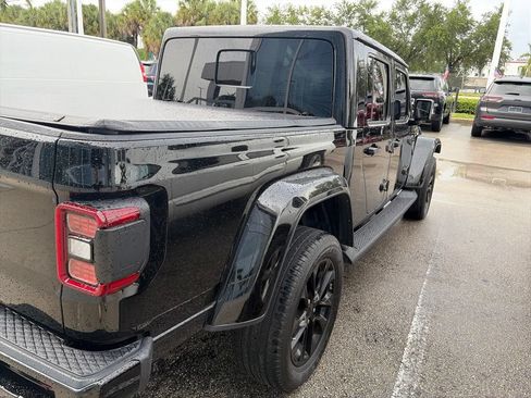 Used 2023 Jeep Gladiator Overland AWD/4WD image 4