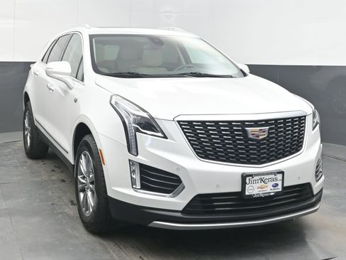 Used 2023 Cadillac XT5 Premium Luxury image 3