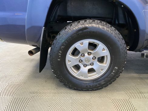 Used 2013 Toyota Tacoma 4x4 Double Cab w/ TRD Off-Road Pkg image 31