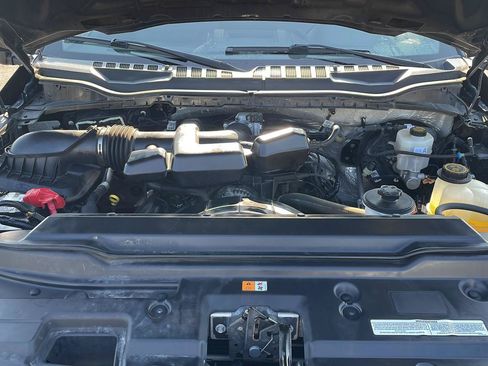 Used 2019 Ford F250 XLT w/ XLT Premium Package AWD/4WD image 9