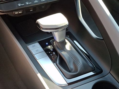 Certified 2025 Hyundai Elantra Sport image 14