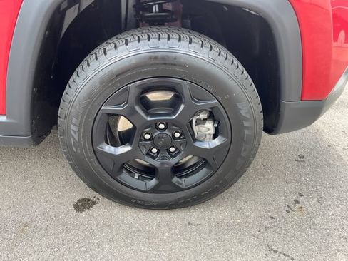 Used 2023 Jeep Compass Trailhawk w/ Sun and Sound Group AWD/4WD image 40