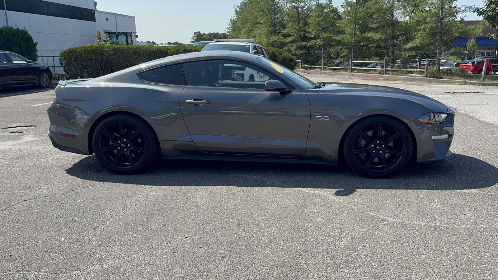 Used 2022 Ford Mustang GT Premium w/ Equipment Group 401A RWD image 3
