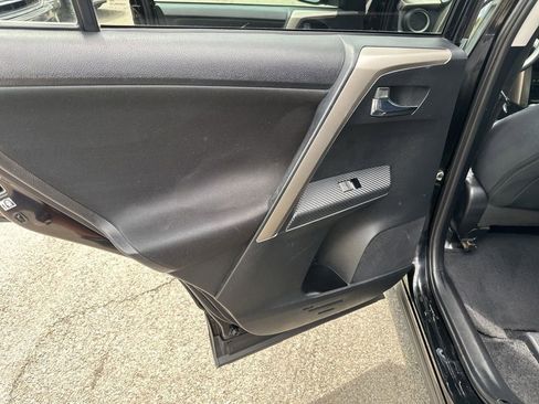 Used 2015 Toyota RAV4 XLE AWD/4WD image 24