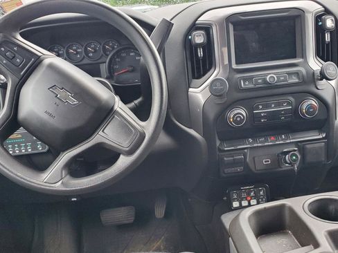 Used 2019 Chevrolet Silverado 1500 Custom Trail Boss w/ Custom Convenience Package AWD/4WD image 7