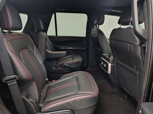 Used 2023 Ford Expedition Limited image 17