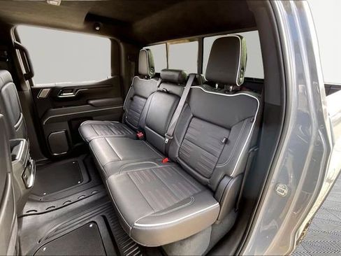 Used 2024 GMC Sierra 1500 AT4X image 16