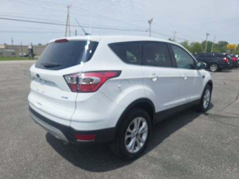 Used 2017 Ford Escape SE AWD/4WD image 6