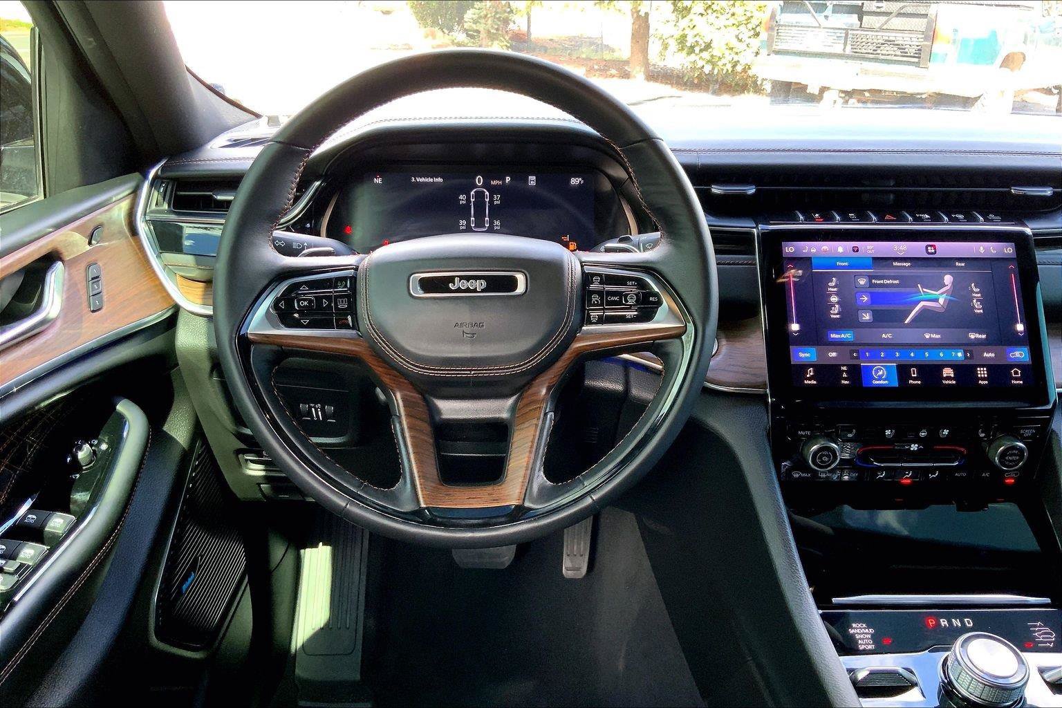Certified 2024 Jeep Grand Cherokee L Summit w/ High Altitude Package AWD/4WD image 5