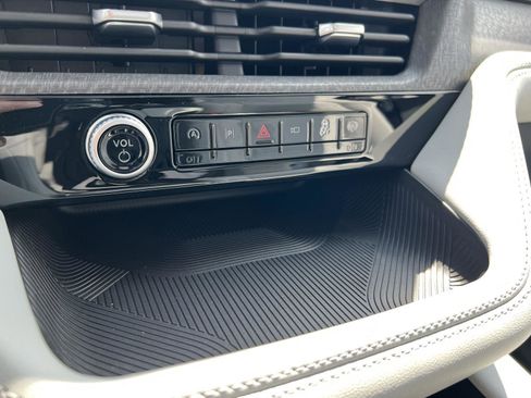 New 2026 Ford Explorer Platinum image 37