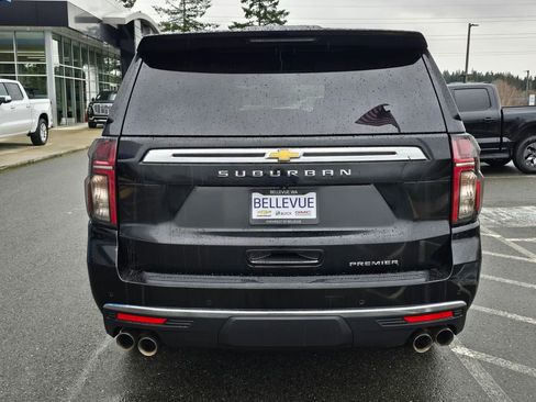 Used 2024 Chevrolet Suburban Premier image 4