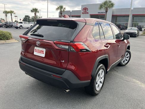 Used 2024 Toyota RAV4 LE FWD image 5