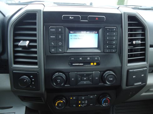 Used 2020 Ford F250 XL w/ Power Equipment Group image 15