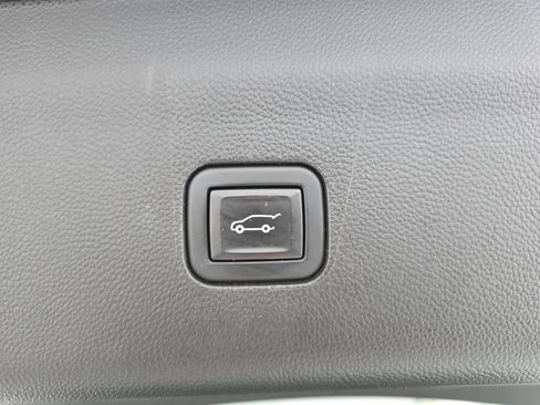 Used 2021 Buick Enclave Essence w/ Sound and Sites Package FWD image 14