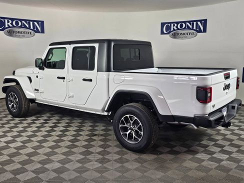 New 2026 Jeep Gladiator Sport image 2