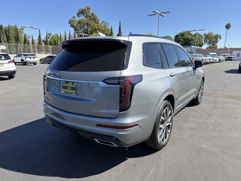 Used 2023 Cadillac XT6 Sport w/ Technology Package AWD/4WD image 8